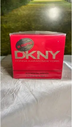 אוסף של בשמי דונה קארן DKNY Be Tempted