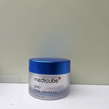 קרם פנים Medicube Zero Pore