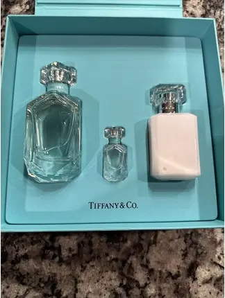 מארז מתנה Eau de Parfum מבית Tiffany & Co.